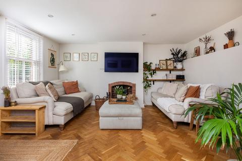 2 bedroom end of terrace house for sale, Bar End Road, Winchester, SO23