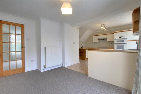 3 bedroom end of terrace house to rent, Campkin Road, Cambridge