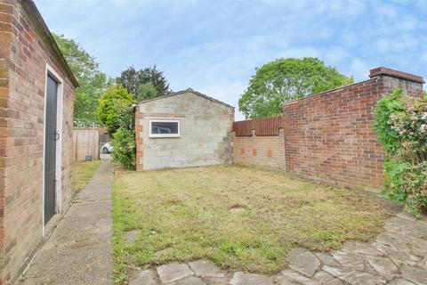 3 bedroom end of terrace house to rent, Campkin Road, Cambridge