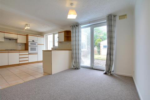 3 bedroom end of terrace house to rent, Campkin Road, Cambridge
