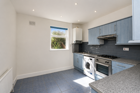 2 bedroom apartment to rent, Overcliff Road, London SE13
