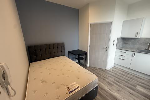 1 bedroom apartment to rent, Birkby Lodge Road, HUDDERSFIELD