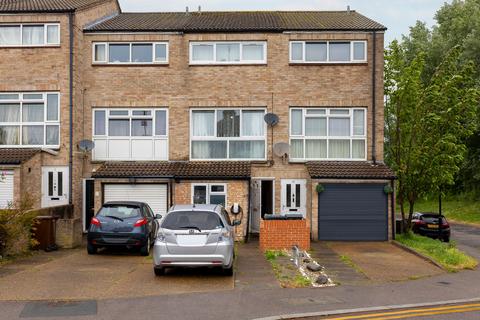 4 bedroom terraced house for sale, Durban Road, London E17