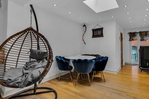 4 bedroom terraced house for sale, Durban Road, London E17