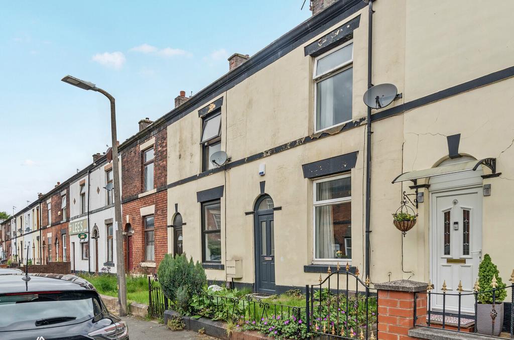2 bedroom terraced house for sale