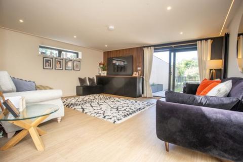 3 bedroom semi-detached house for sale, Martin Avenue, Denmead, Waterlooville