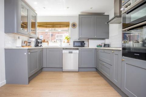 3 bedroom semi-detached house for sale, Martin Avenue, Denmead, Waterlooville