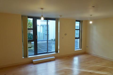 Studio to rent, Corporation Street, Taunton, TA1