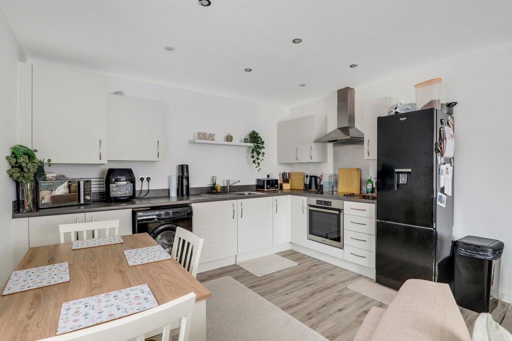 Apartment in Gedling, Nottinghamshire - View 3