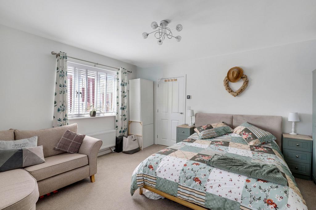 Apartment in Gedling, Nottinghamshire - View 4