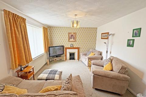 2 bedroom terraced house for sale, Castleton Boulevard, Skegness, PE25