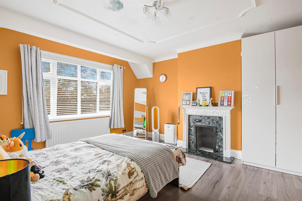 Bedroom, fireplace