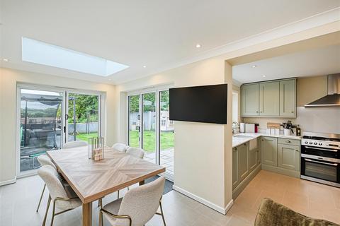 5 bedroom detached house for sale, 23 Windsor Road, Pattingham, Wolverhampton, WV6 7DR