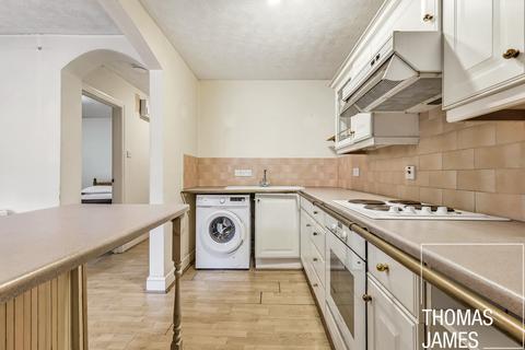 1 bedroom flat for sale, Broomfield Avenue, London, N13