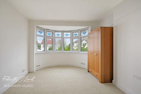 4 bedroom semi-detached house for sale, Broad Walk, London SE3