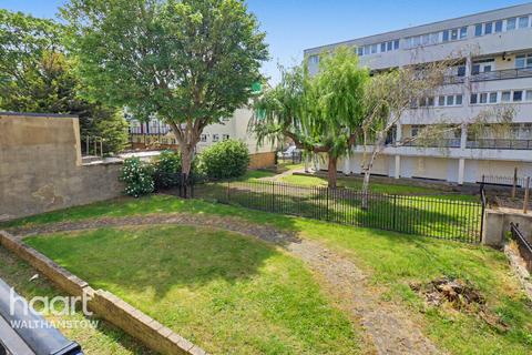 3 bedroom maisonette for sale, Grosvenor Rise East, Walthamstow