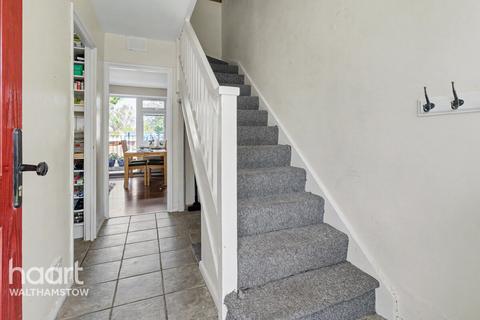 3 bedroom maisonette for sale, Grosvenor Rise East, Walthamstow