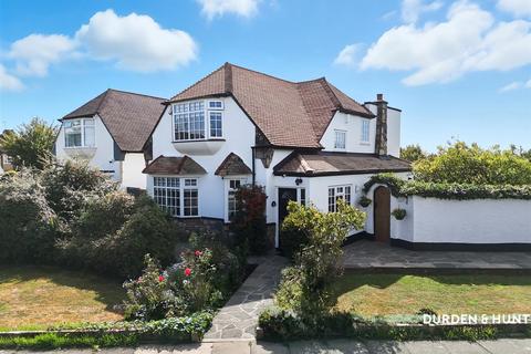 Deveron Way, Rise Park, RM1