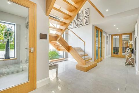 5 bedroom detached house for sale, Rochford SS4