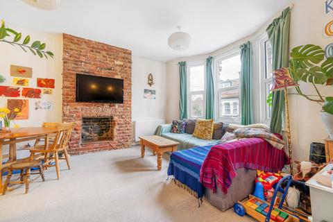 2 bedroom flat to rent, Brailsford Road, SW2