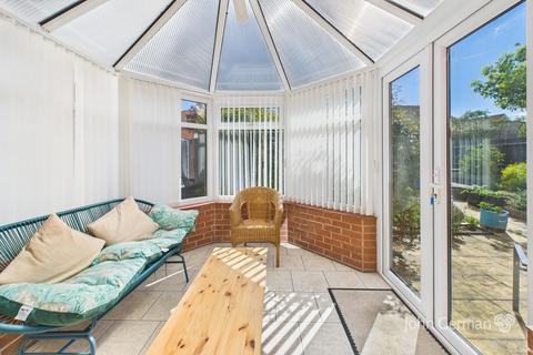 4 bedroom detached house for sale, Honeysuckle Way, Loughborough