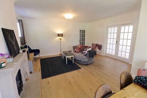 2 bedroom detached bungalow for sale, Fir Tree Close, Wigston, LE18