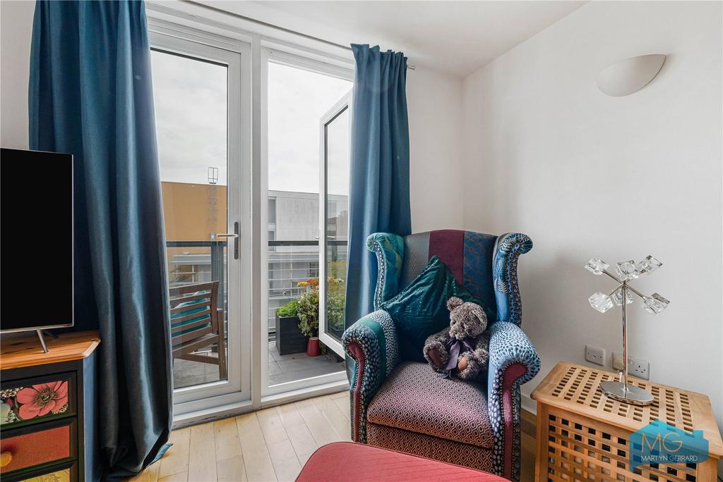 Apartment in London, London Borough of Haringey - View 5