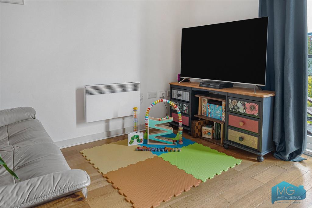 Apartment in London, London Borough of Haringey - More