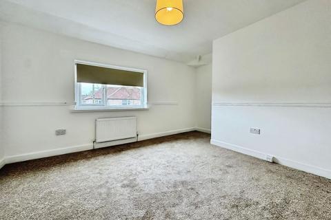 2 bedroom semi-detached house for sale, Reasby Gardens, Ryton NE40