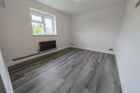 2 bedroom flat for sale, Wilsmere Drive, Northolt