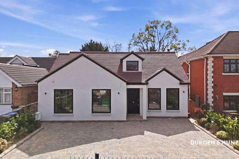 4 bedroom detached bungalow to rent, Tomswood Road, Chigwell, IG7