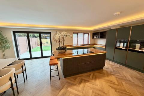 4 bedroom semi-detached house for sale, Gower Road, Killay, Swansea