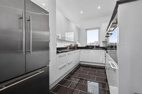 2 bedroom flat to rent, St. Helens Parade, Southsea