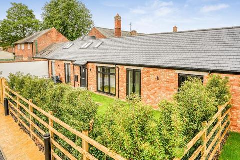 3 bedroom barn conversion for sale, Milton Keynes MK17