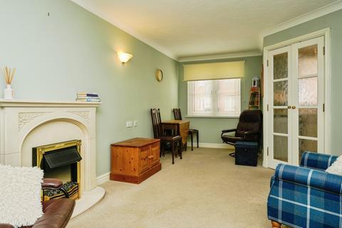 1 bedroom apartment for sale, Castlemeads Court, Gloucester GL1