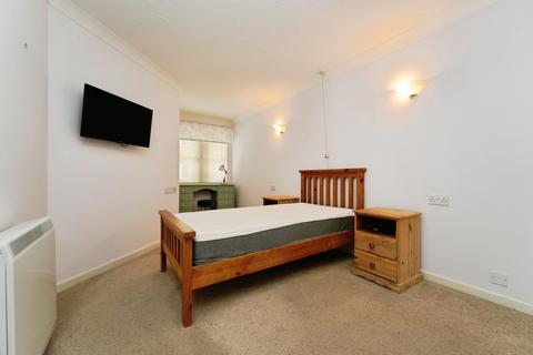1 bedroom apartment for sale, Castlemeads Court, Gloucester GL1