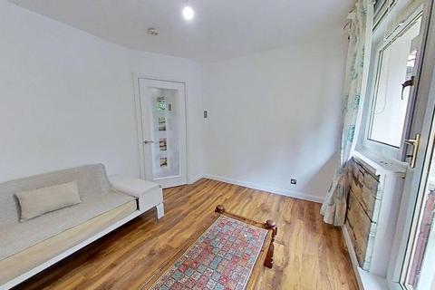 1 bedroom flat to rent, Chamberlain Road, Jordanhill, GLASGOW, G13