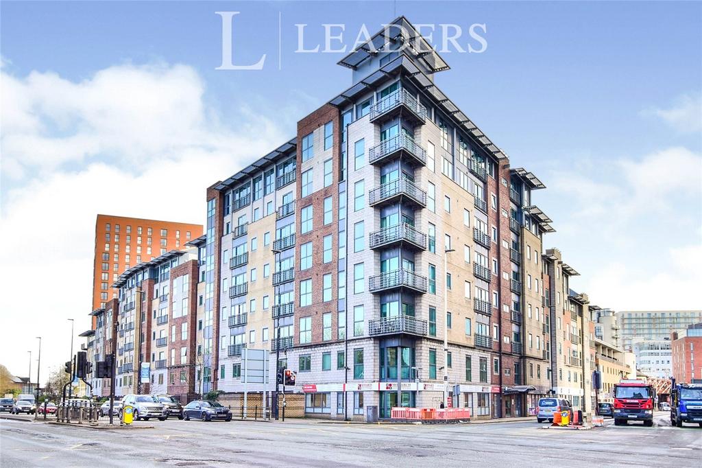 Apartment in Manchester, City Centre - View 3