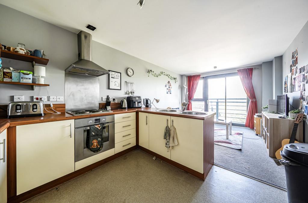 Apartment in Manchester, City Centre - View 5