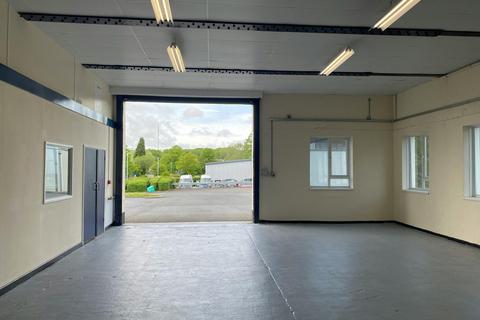 Warehouse to rent, Oak Dr Hartlebury DY10 4JB