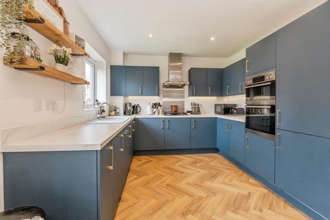 4 bedroom detached house for sale, Curlew Mews, ROCHFORD, Essex, SS4