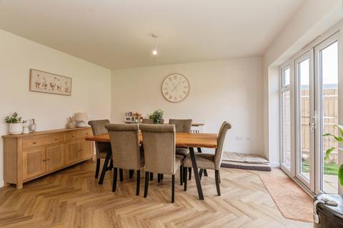 4 bedroom detached house for sale, Curlew Mews, ROCHFORD, Essex, SS4