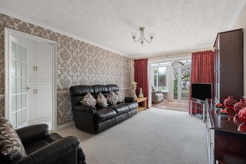 2 bedroom detached bungalow for sale, Buchan Road, Bicester, OX26