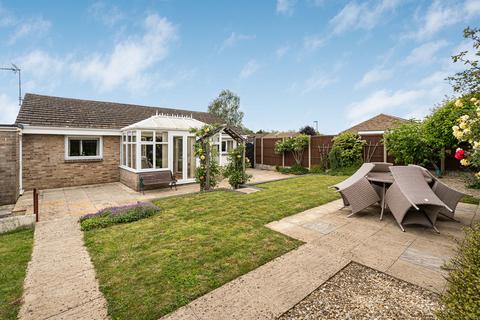 2 bedroom detached bungalow for sale, Buchan Road, Bicester, OX26