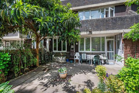 Laxley Close, London
