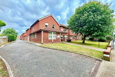 1 bedroom flat for sale, South Farm Road, Worthing, BN14