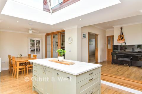 4 bedroom semi-detached house for sale, Selhurst Road, Brighton BN2