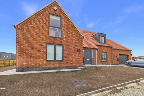 4 bedroom detached bungalow for sale, 7 Marmion Close, Horncastle