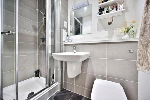 2 bedroom flat for sale, Corporation Street, Rochester, Kent, ME1