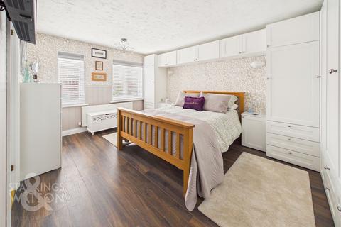 4 bedroom detached house for sale, Colsterdale, Carlton Colville, Lowestoft